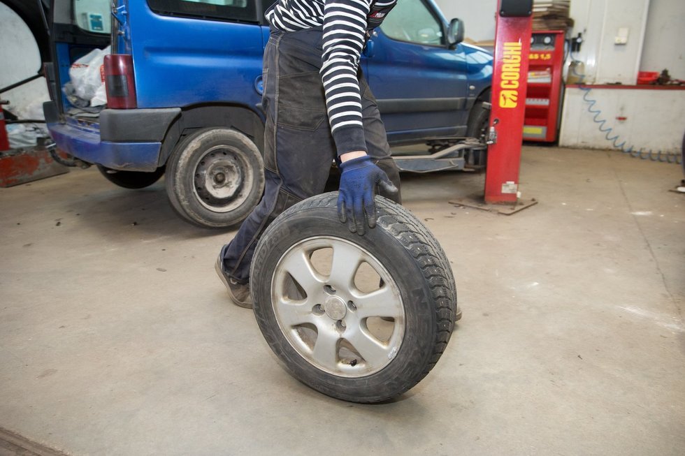 Darbuotojai, BNS Foto