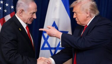 Trumpas po susitikimo su Netanyahu pagrasino Iranui ir „Hamas“
