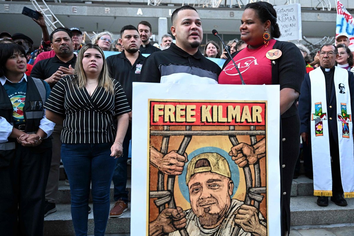 Teisėja įsakė paleisti sulaikytą salvadorietį – Trumpo masinės deportacijos kampanijos simbolį