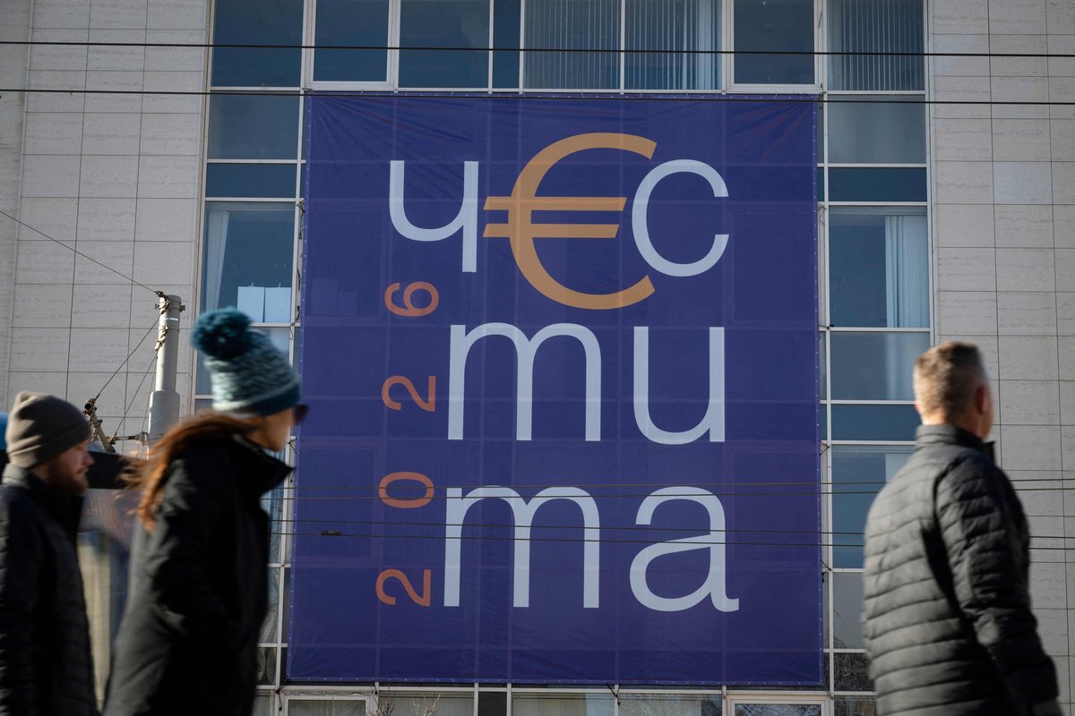 Bulgarija nuo sausio įsiveda eurą: ką žinoti keliaujantiems