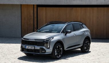 Nedideli išvaizdos pokyčiai – tik ledkalnio viršūnė: kaip gamintojai keičia automobilius?