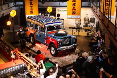 Defender bolidas, kuriuo Dakaro ralyje važiuos Karolis Raišys