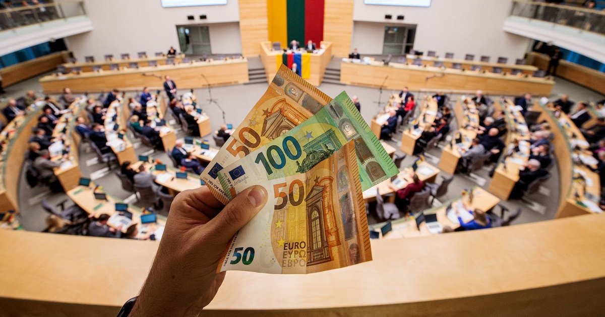 Priėmė naują tvarką dėl išmokų: štai kas nuo šiol galės gauti 385 eurus