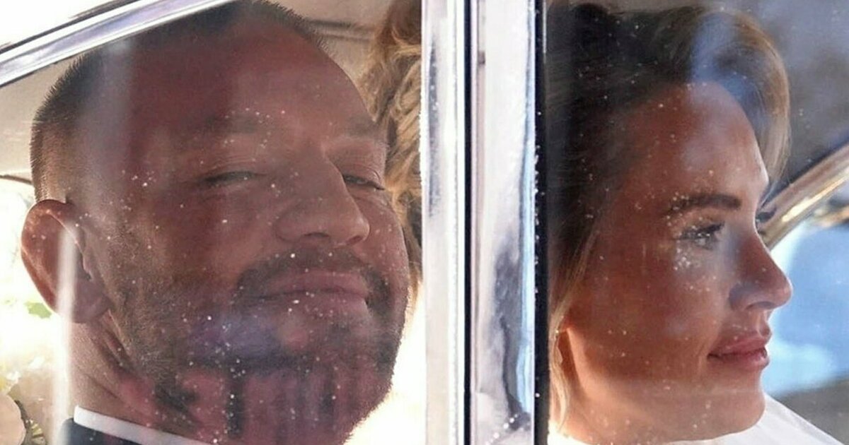 Conoras McGregoras Vatikane vedė ilgametę draugę Dee Devlin