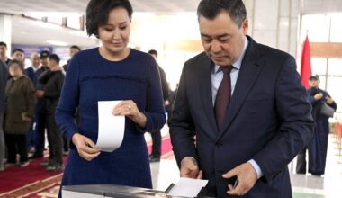 Kirgizija: po rinkimų prezidentas įtvirtino savo valdžią