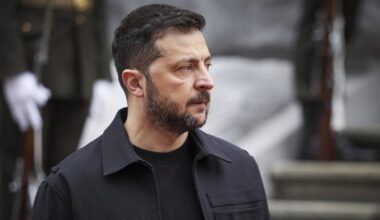 Karas Ukrainoje. Ukraina svarsto atsisakyti siekio stoti į NATO, bet turi vieną reikalavimą