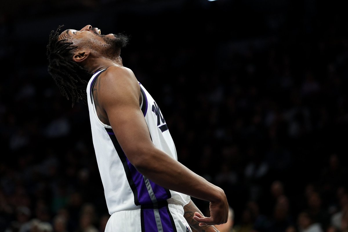 Sabonis toliau nerungtyniauja, o „Kings“ patyrė eilinę nesėkmę