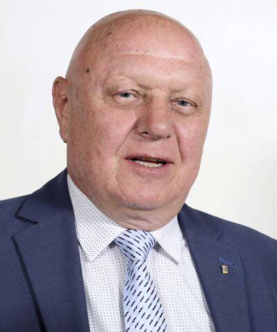 Mirė ilgametis Marijampolės gydytojas ir savivaldybės tarybos narys Gediminas Akelaitis – 77.lt