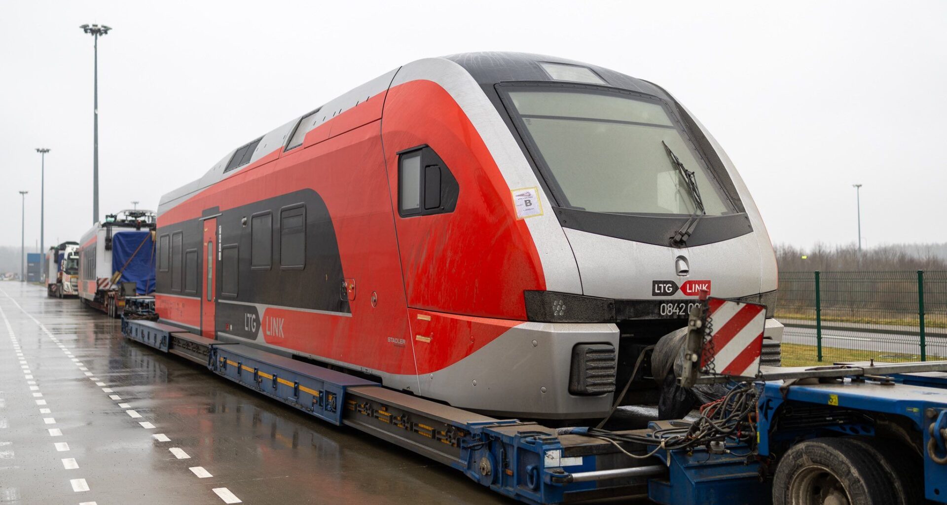 Į Lietuvą atkeliavo pirmasis naujas baterinis traukinys