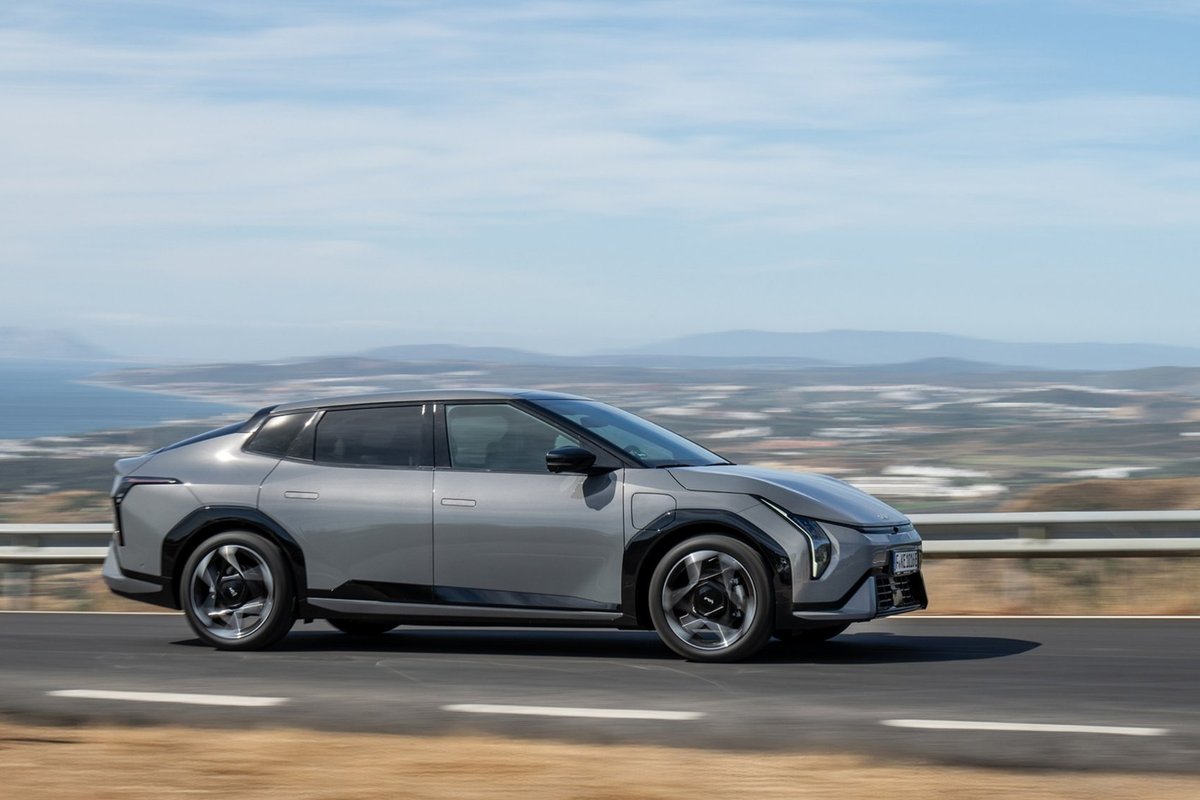 Elektromobiliai atgaivino primirštą kėbulo formą: kas yra „fastbekas“?