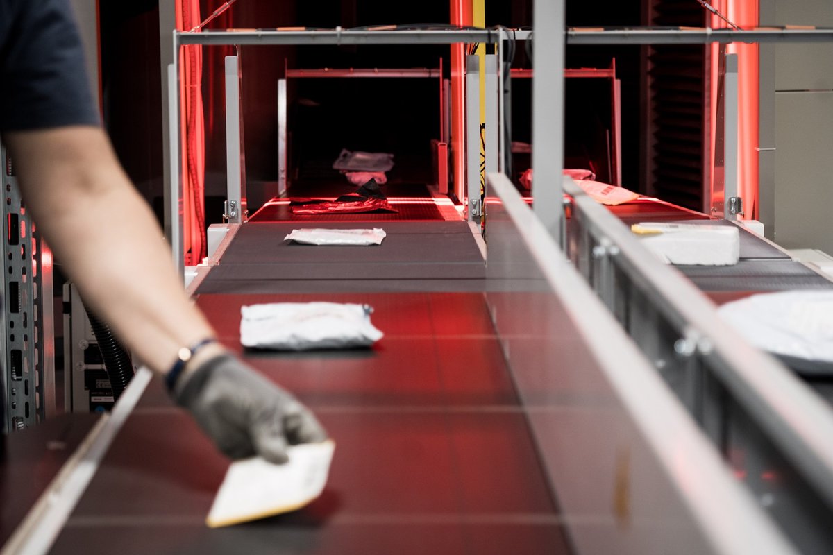 ES įves papildomą mokestį mažoms siuntoms: aktualu perkantiems iš „Temu“, „Shein“ ar „AliExpress“ - Delfi