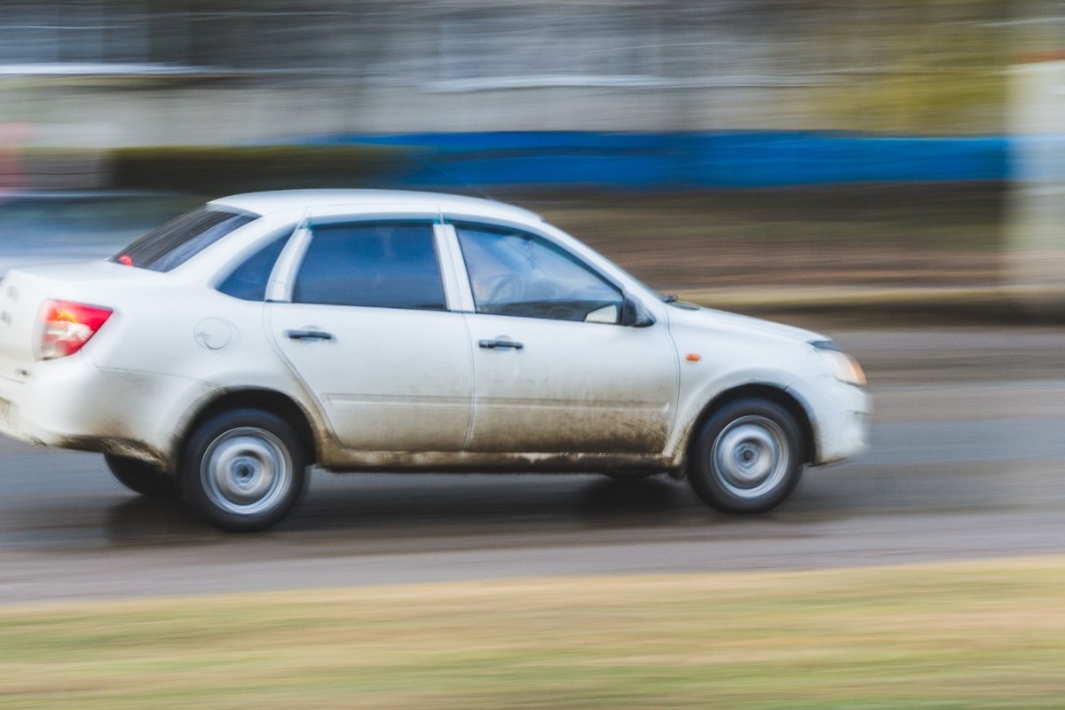 Rusijoje atšaukiama dešimtys tūkstančių „Ladų“: gali užsiblokuoti vairas
