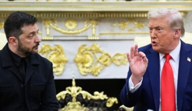 WSJ: Trumpas stumia Kyjivą taikos link, skelbdamas „neišvengiamą pralaimėjimą“