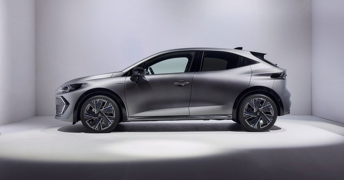 Europos automobilių rinkos lyderių rokiruotė: kainų šuoliai keičia pirkėjų įpročius