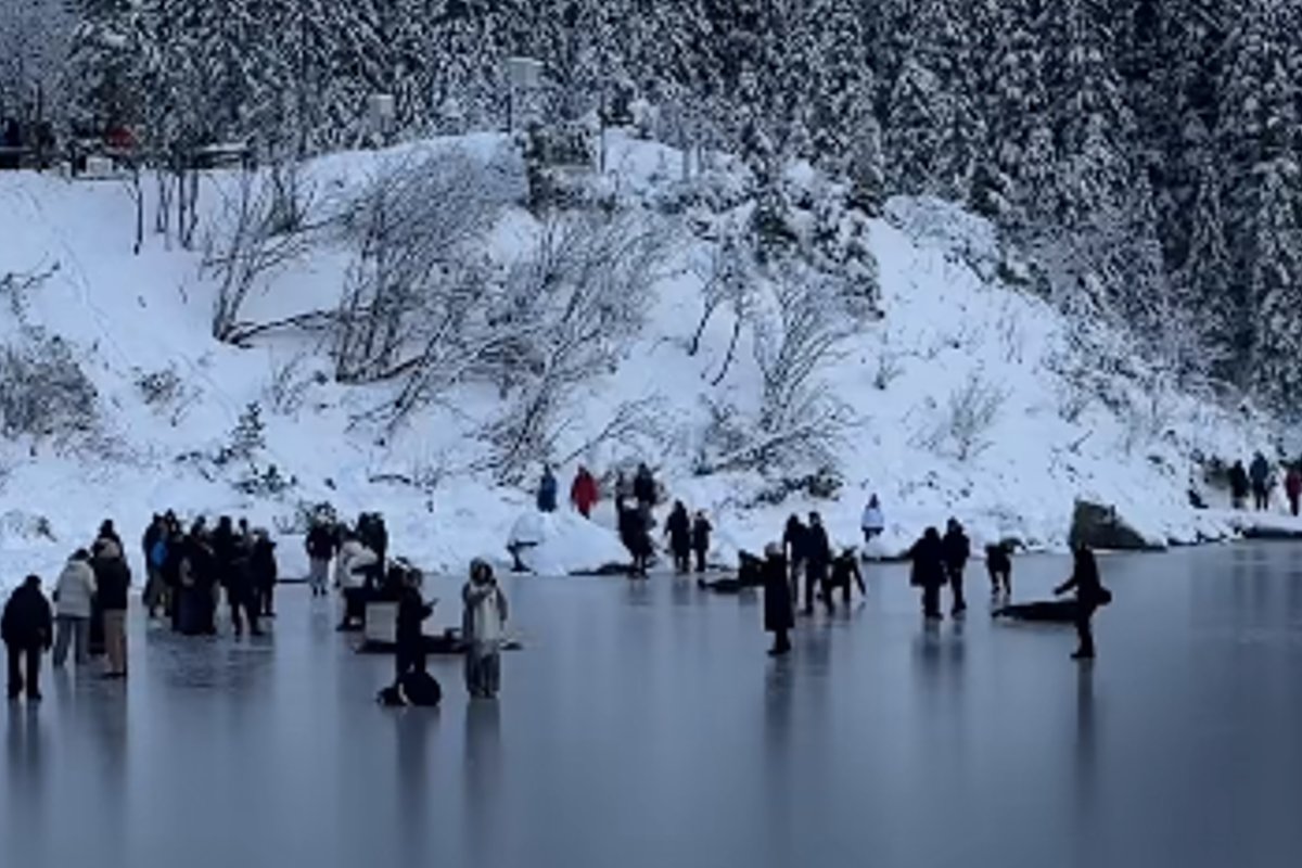 Ant Morske Oko čiuožinėjantys turistai sukėlė pasipiktinimą