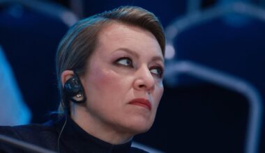 Zacharova vėl pratrūko ant Zelenskio: „Tas monstras“