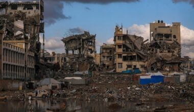 Izraelis: numanomi palaikai nesusiję su Gazos Ruože laikomais mirusiais įkaitais