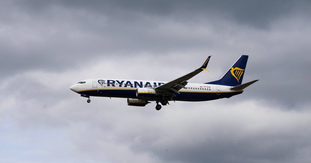 „Ryanair“ lėktuvas turėjo skubiai grįžti: kilo tokia turbulencija, kad keleiviams prireikė medikų