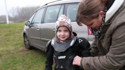 Trimetis motociklininkas