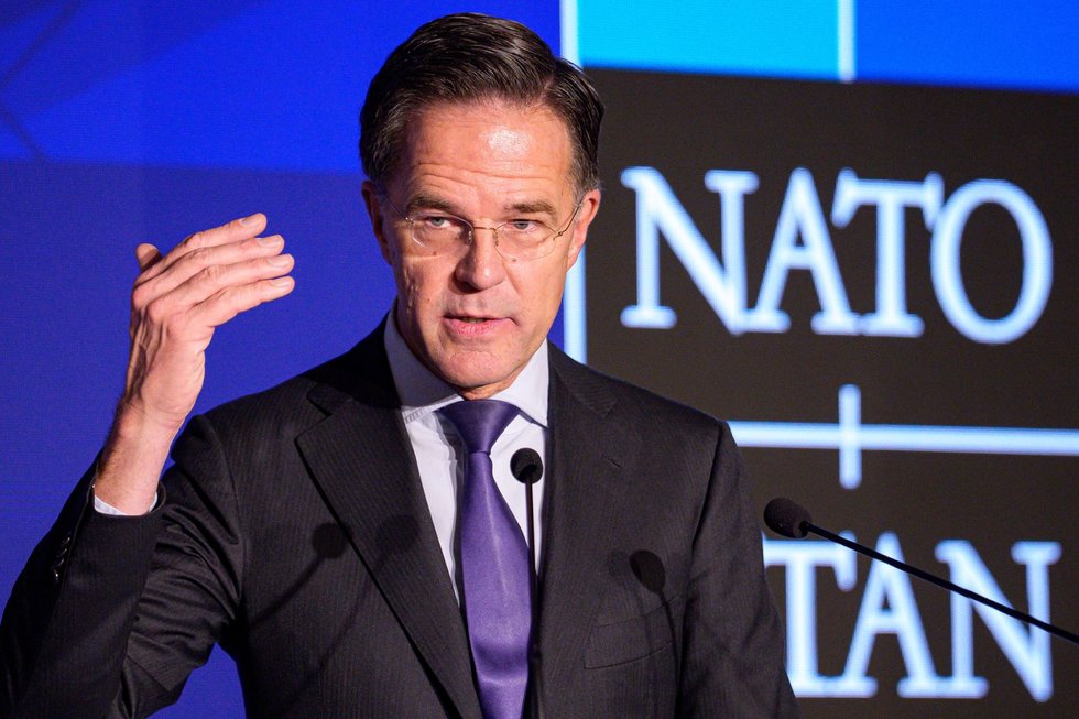 Rutte: NATO aplenkė Rusiją šaudmenų gamyboje (nuotr. SCANPIX)