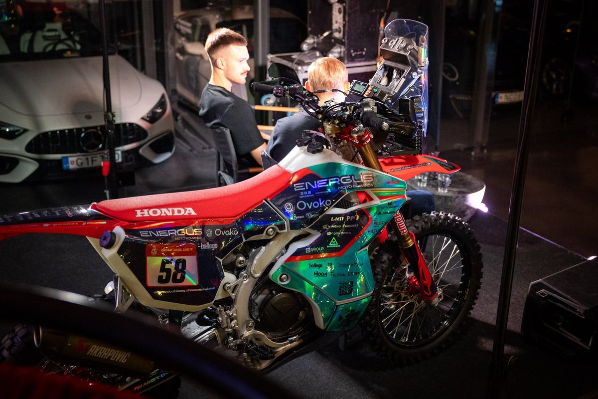 Dovydas Karka pabalnojo savo kovinį plieninį žirgą į Dakarą: koks jis?