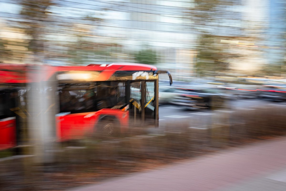 Vilniuje girtas vyras išdaužė autobuso durų stiklą