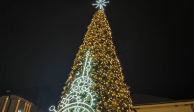 Ukmergėje įžiebta Kalėdų eglė - Kalėdos