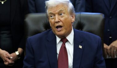 Nauja Trumpo nuotrauka plačiai aptarinėjama socialiniuose tinkluose