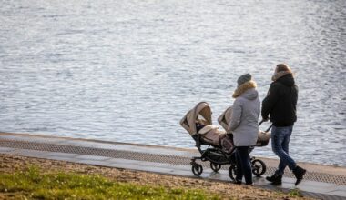 Kiekvienam vaikui – po 10 eurų per mėnesį pensijai kaupti: o kaip Lietuvoje?