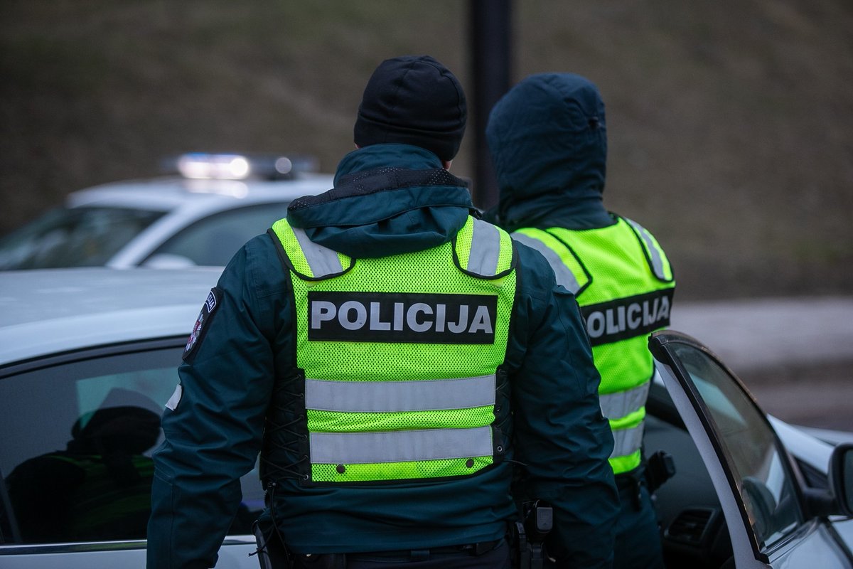 Molėtų rajone vairuotojas bandė papirkti policininką
