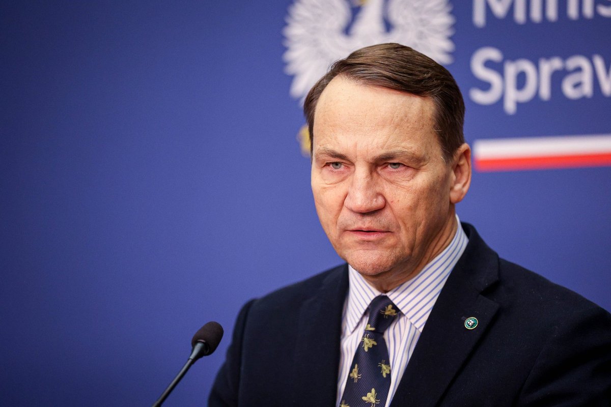 Sikorskis netiki, kad Putinas rizikuotų pradėti karą su NATO