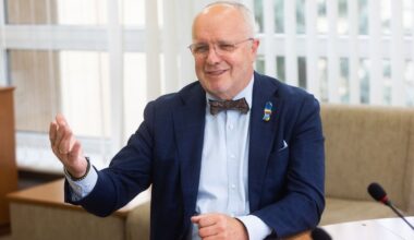 Gal koalicijos jau nėra, o pasitikėjimo Seimo pirmininku – irgi? - Delfi