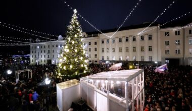 Tartu įžiebta jauki Kalėdų eglė: miestas pasinėrė į žiemos linksmybes