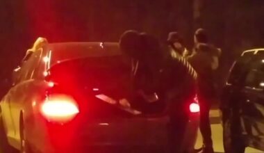 Kaune moteris įspėja tėvelius – saugokitės