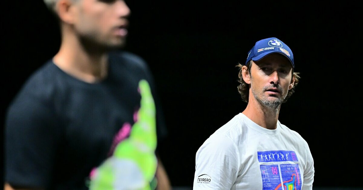 Aiškėja daugiau detalių apie Alcarazo sprendimą atsisveikinti su pagrindiniu treneriu