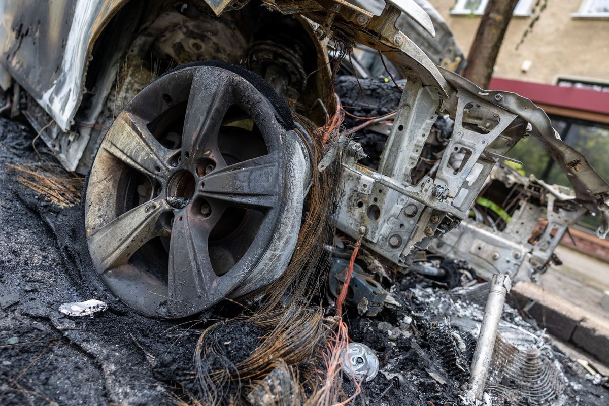 Rokiškyje paryčiais padegtas automobilis - Delfi