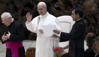 Popiežius ragina per Kalėdas visame pasaulyje laikytis paliaubų