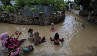 Potvynių aukų skaičius Indonezijoje perkopė 700