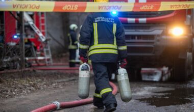 Per Kalėdas kilo daugiau gaisrų, vienas žmogus žuvo