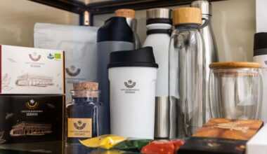 Iš Seimo sandėlio įsigijo daiktų už šimtus tūkstančių