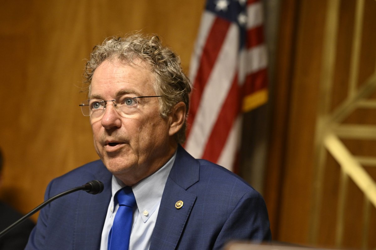 Respublikonų senatorius įspėja Trumpą dėl karo prieš Venesuelą