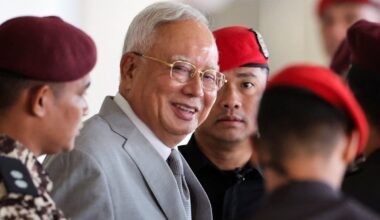 Buvęs Malaizijos premjeras nuteistas už pinigų plovimą