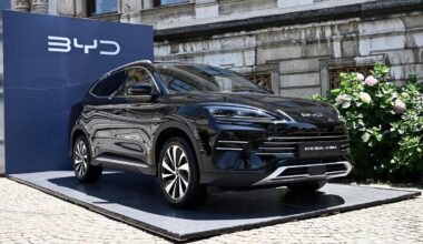 Pagal 2025 m. elektromobilių pardavimus Kinijos BYD greičiausiai aplenks E. Musko įmonę „Tesla“