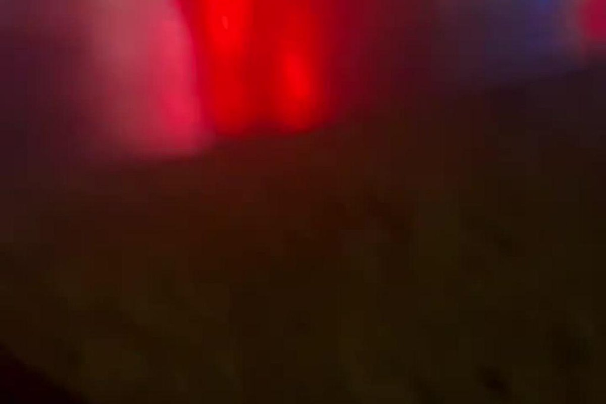 Neblaivi ir be vairuotojo pažymėjimo: Kaune nuo pareigūnų bėgusi vairuotoja rėžėsi į tvorą