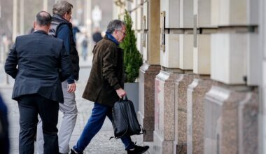 Karas Ukrainoje. Sekmadienį į Berlyną atvyko JAV delegacija - Delfi