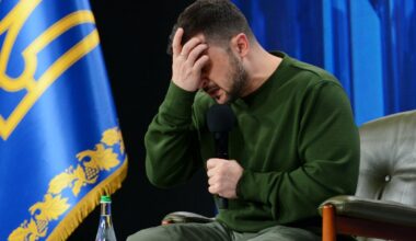 Karas Ukrainoje. Zelenskis: Rusija gali pasitraukti iš derybų - Delfi