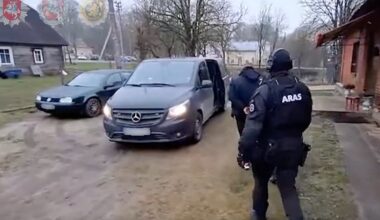 Ryžtingas policijos smūgis kontrabandininkams – sulaikyti organizatoriai, atlikta 80 kratų