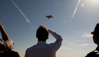 Macronas per savaitę dukart sutrukdė Merzo siekiams