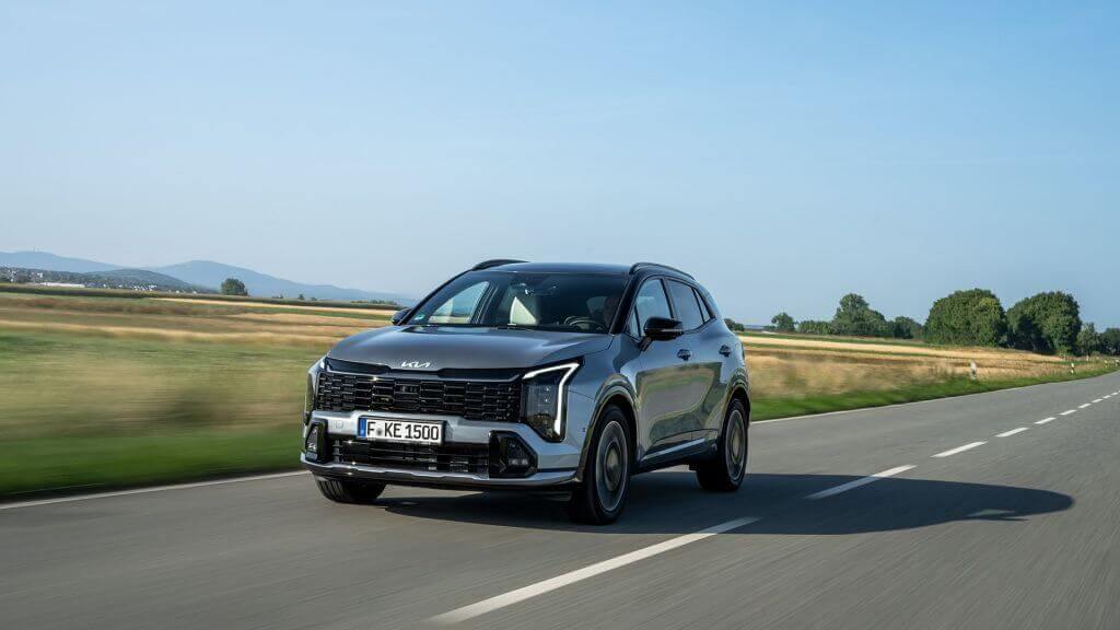 Šeimos automobilis šio amžiaus pradžioje ir dabar: kas pasikeitė?