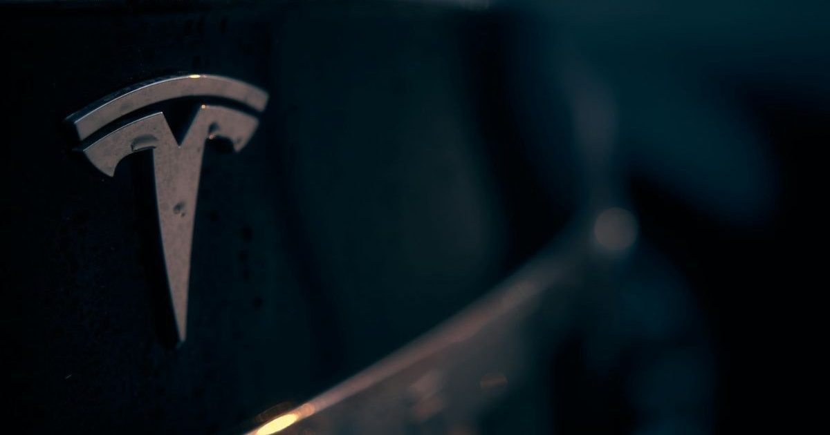 Jis dvejus metus vairavo „Tesla“ ir suskaičiavo kiek ji kainuoja: rezultatai privertė suabejoti